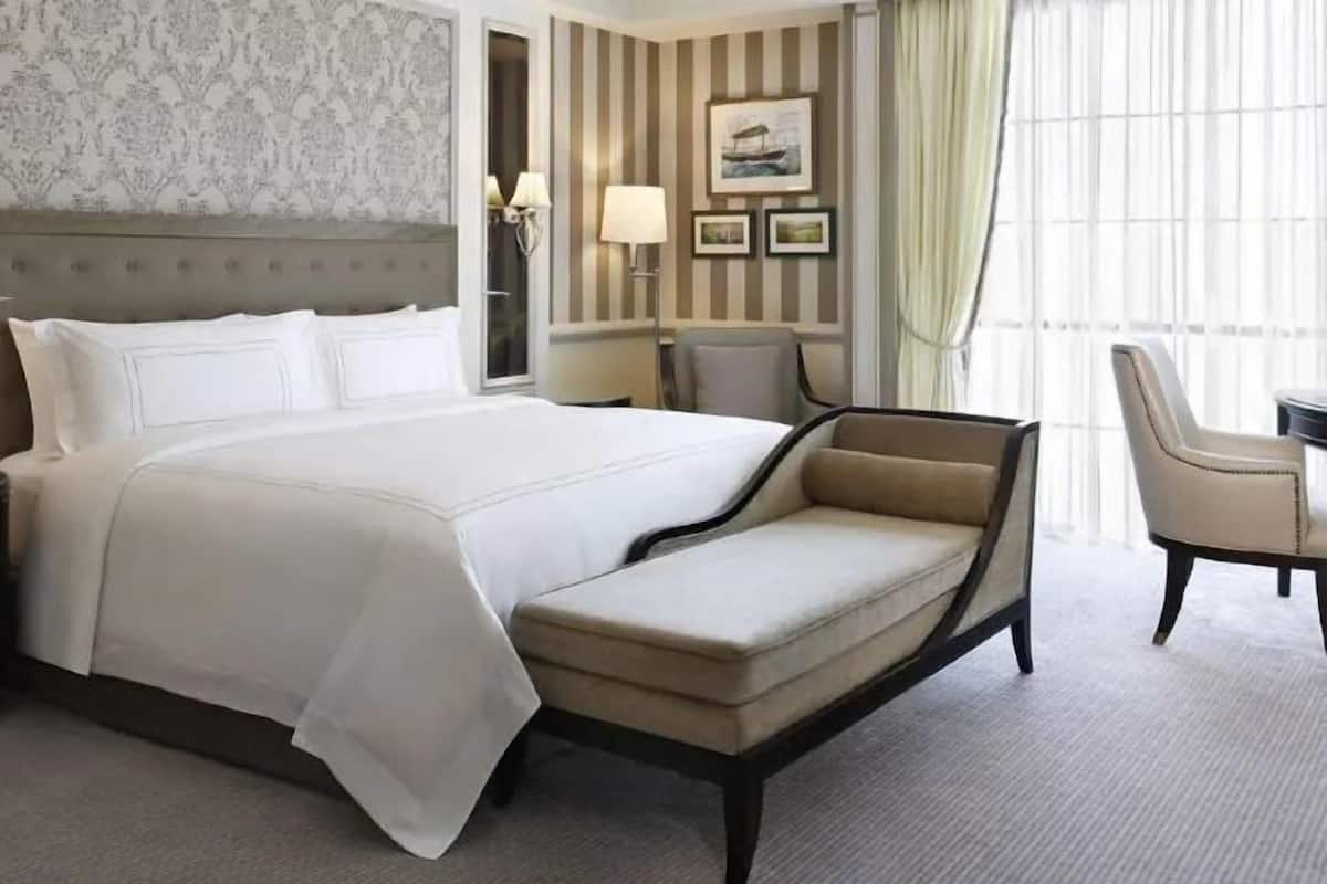 Premium bedding, minibar, in-room safe, individually furnished