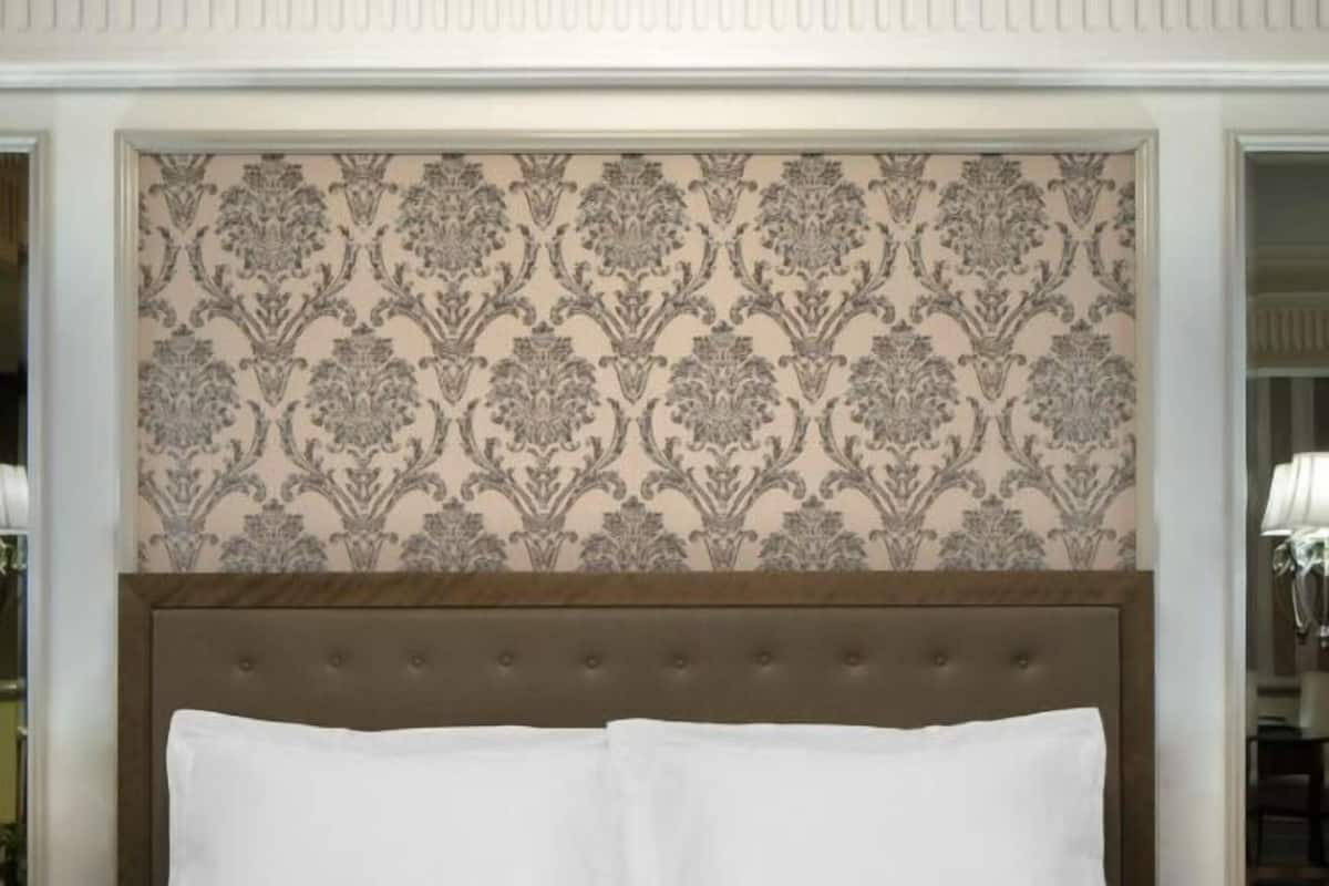 Premium bedding, minibar, in-room safe, individually furnished