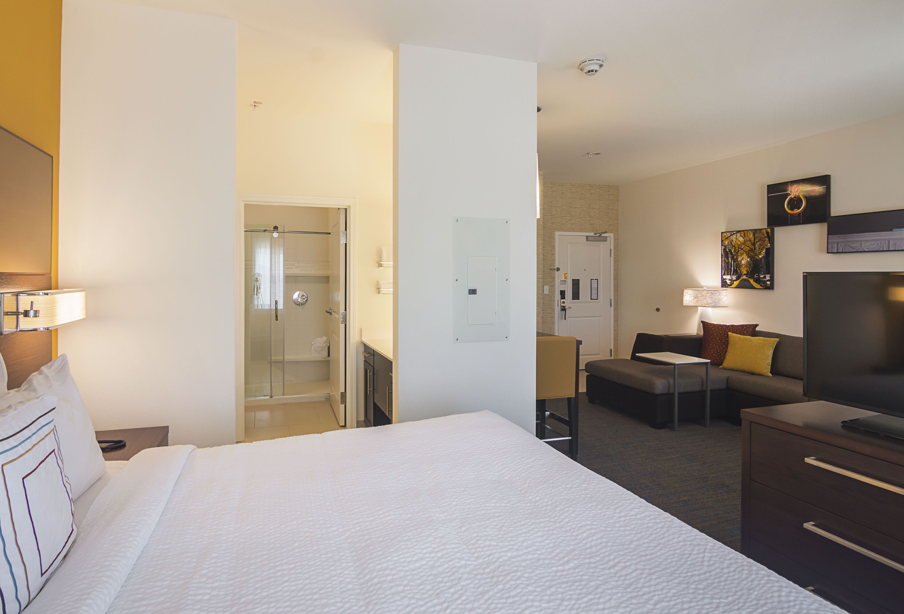 studio, 1 king bed with sofa bed | individually decorated, individually furnished, desk, laptop workspace