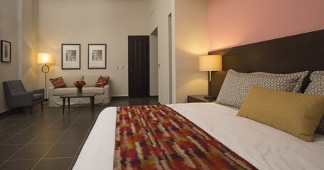 Decanter Hotel - Image 40