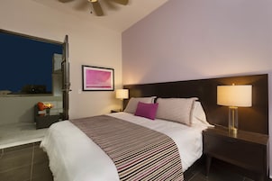 Terrace Suite | Premium bedding, in-room safe, desk, blackout drapes