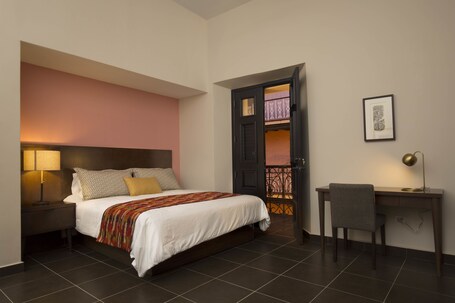Decanter Hotel - Image 35