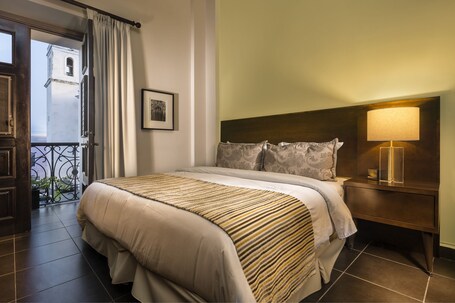 Decanter Hotel - Image 12