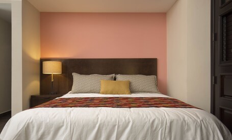 Decanter Hotel - Image 37