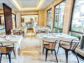 Restaurant - March Hotel Pattaya (Pattaya)