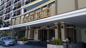Mặt tiền nơi lưu trú