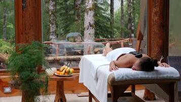 Couples treatment rooms, body treatments, facials