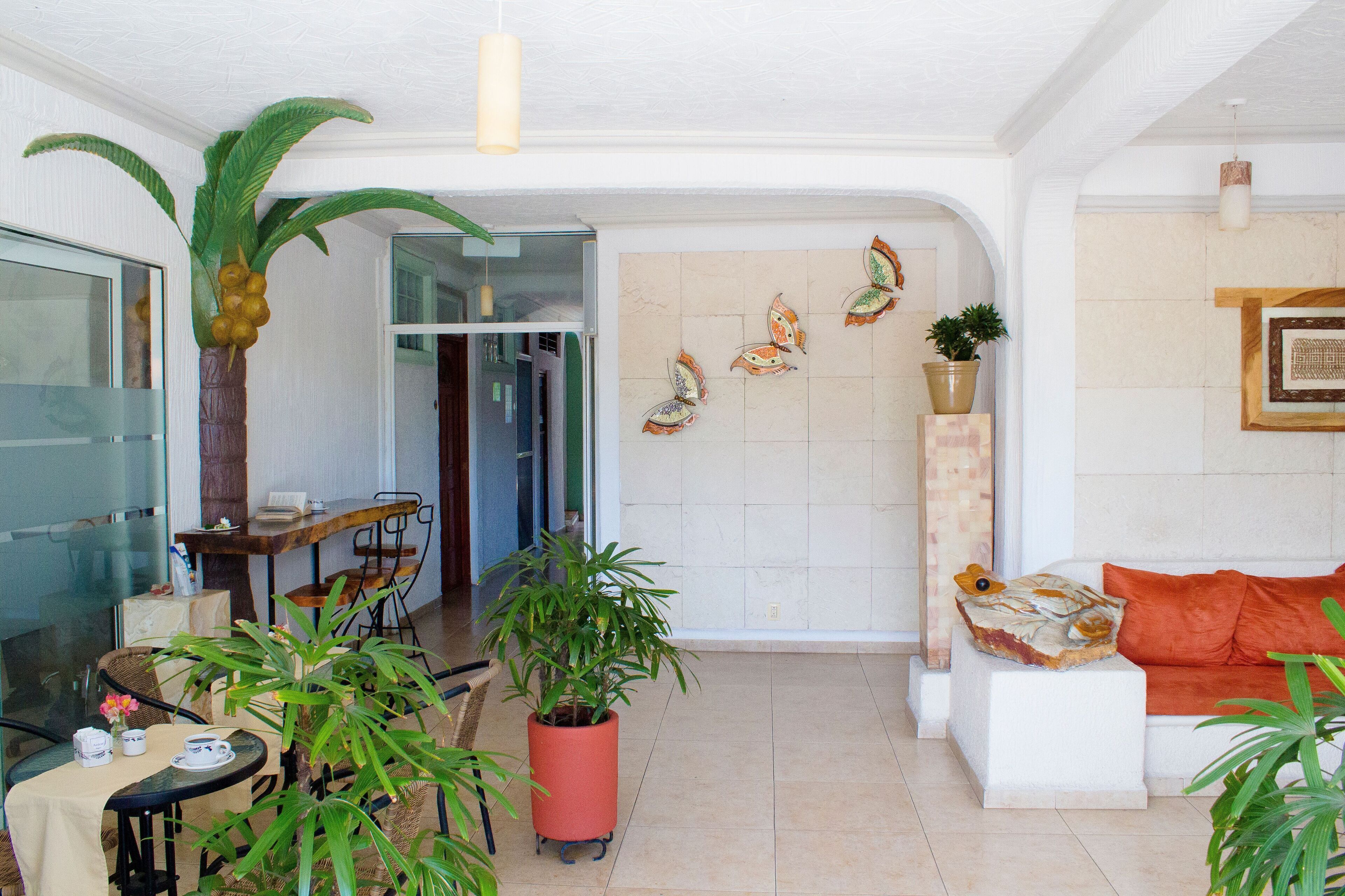 34-inch tv with cable channels