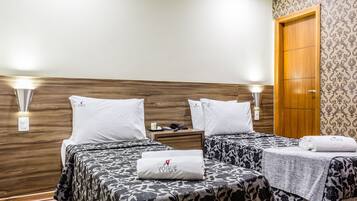 Quarto standard | Frigobar, cofres nos quartos, escrivaninha, cortinas blackout