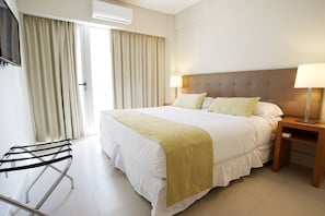 1 bedroom, premium bedding, memory-foam beds, in-room safe - Byblos Palermo Soho (Buenos Aires)