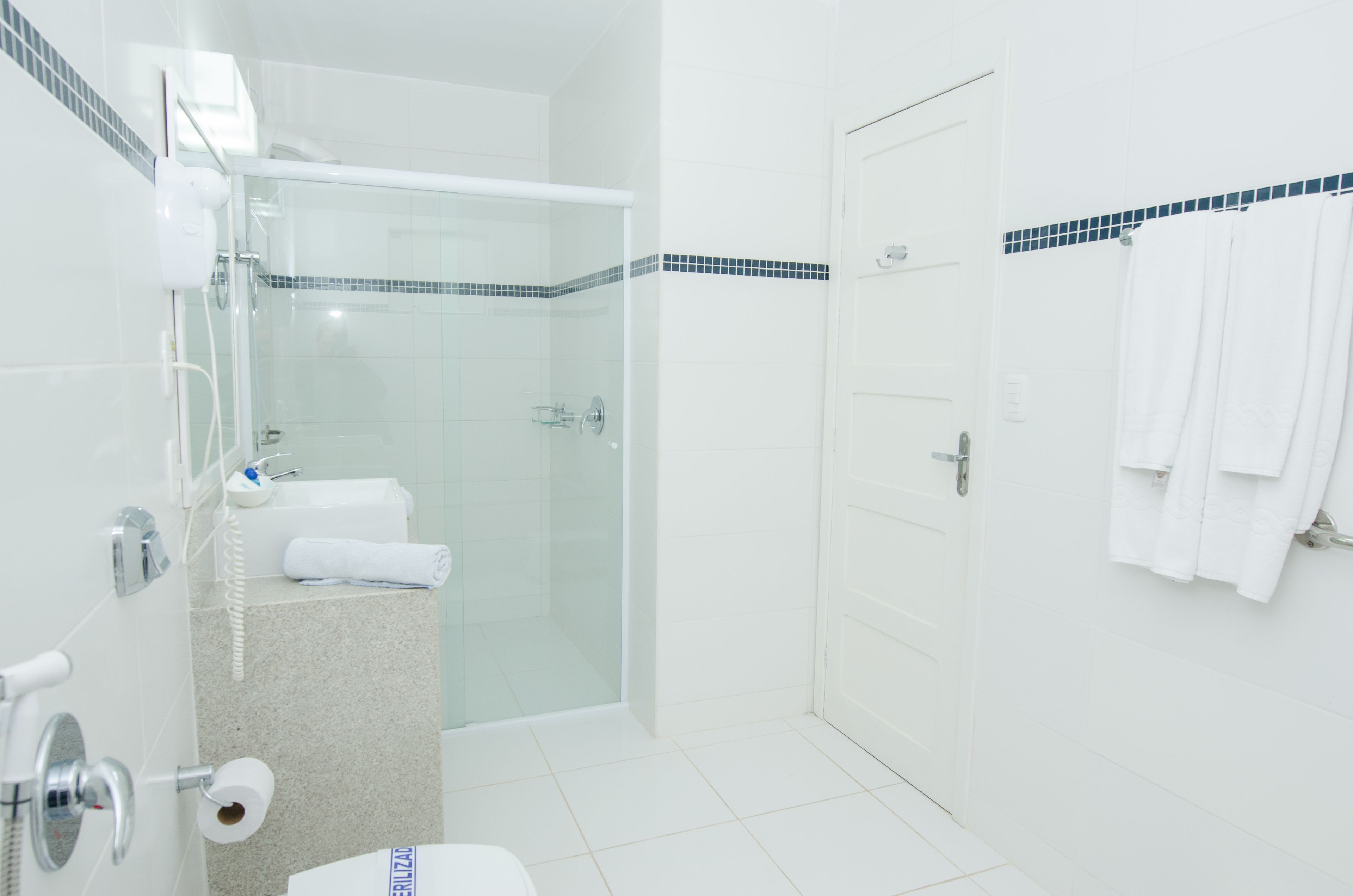 superior room, hot tub | bathroom | free toiletries, towels