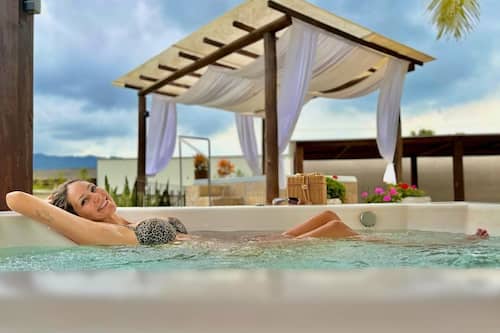 Bain à remous extérieur