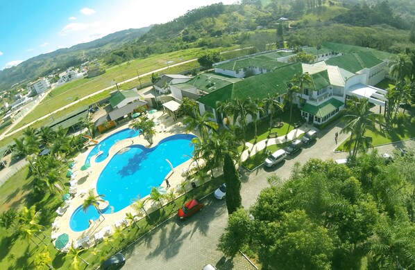 Indoor pool, 2 outdoor pools, pool umbrellas, pool loungers