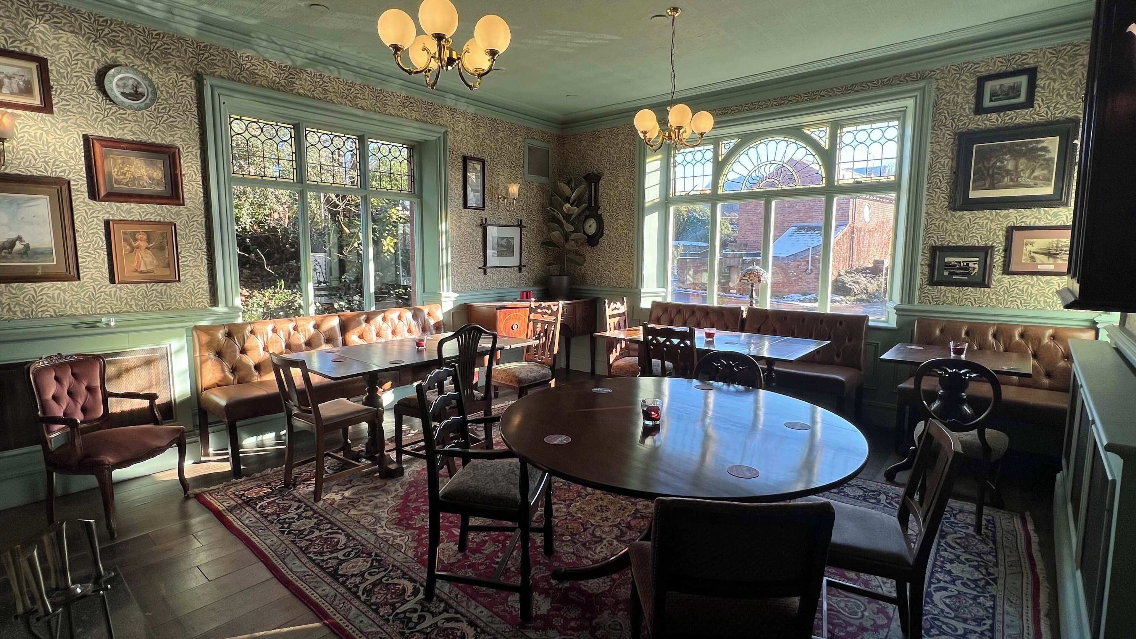 breakfast and dinner served