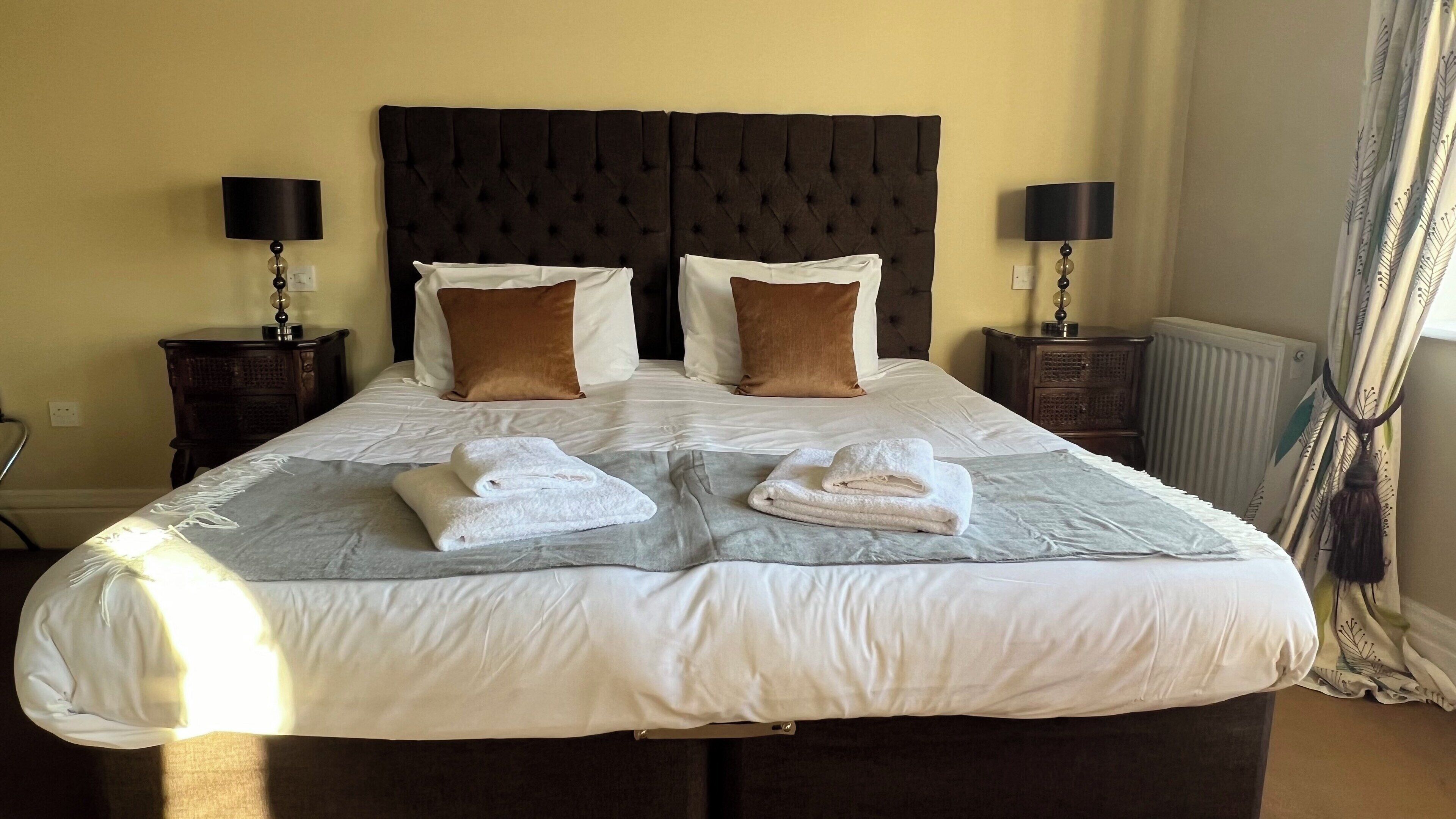 double or twin room (large) | 1 bedroom, iron/ironing board, cots/infant beds, bed sheets