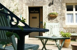 Terrace/patio - Weston Manor Bed and Breakfast (Totland Bay)