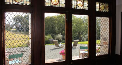 Costislost Organic Retreat