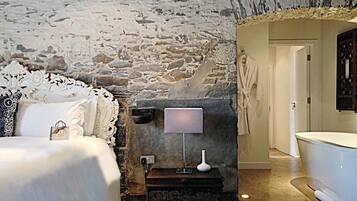 Sengetøy av topp kvalitet og strykejern/-brett