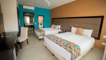 1 bedroom, premium bedding, in-room safe, desk