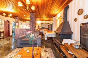 TV LCD 32 polegadas com canais via satélite, TV