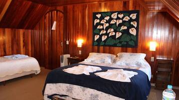 Chambre triple | Minibar, rideaux d’obscurcissement, lit de bébé (gratuit)