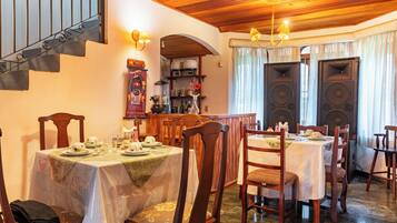 Desayuno buffet incluido todos los días