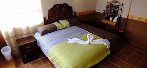 1 bedroom, premium bedding, iron/ironing board, rollaway beds