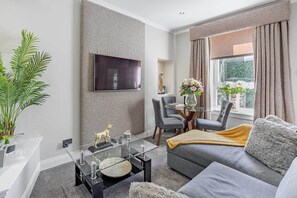 Lounge - Carmel Apartments Residence (Falkirk)