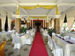 Breakfast area - Royal Reward Resort (Pyin Oo Lwin)