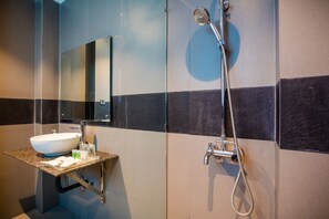 Gratis toiletartikler, hårtørrer, hjemmesko, håndklæder