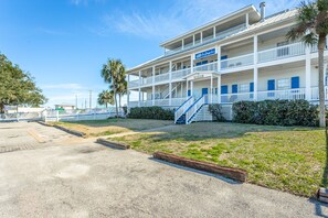 Exterior - St. George Inn (St. George Island)