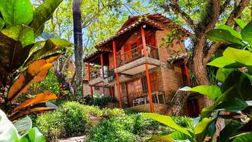 Fachada da propriedade