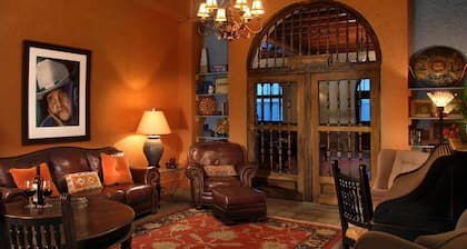 The Holland Hotel