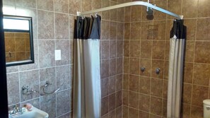 Standard Room, 1 Double Bed | Bathroom | Shower, free toiletries - Telpochcalli Hotel & Temazcal (Teotihuacan)