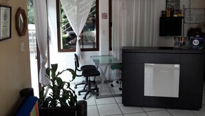 Mostrador para check-in y check-out