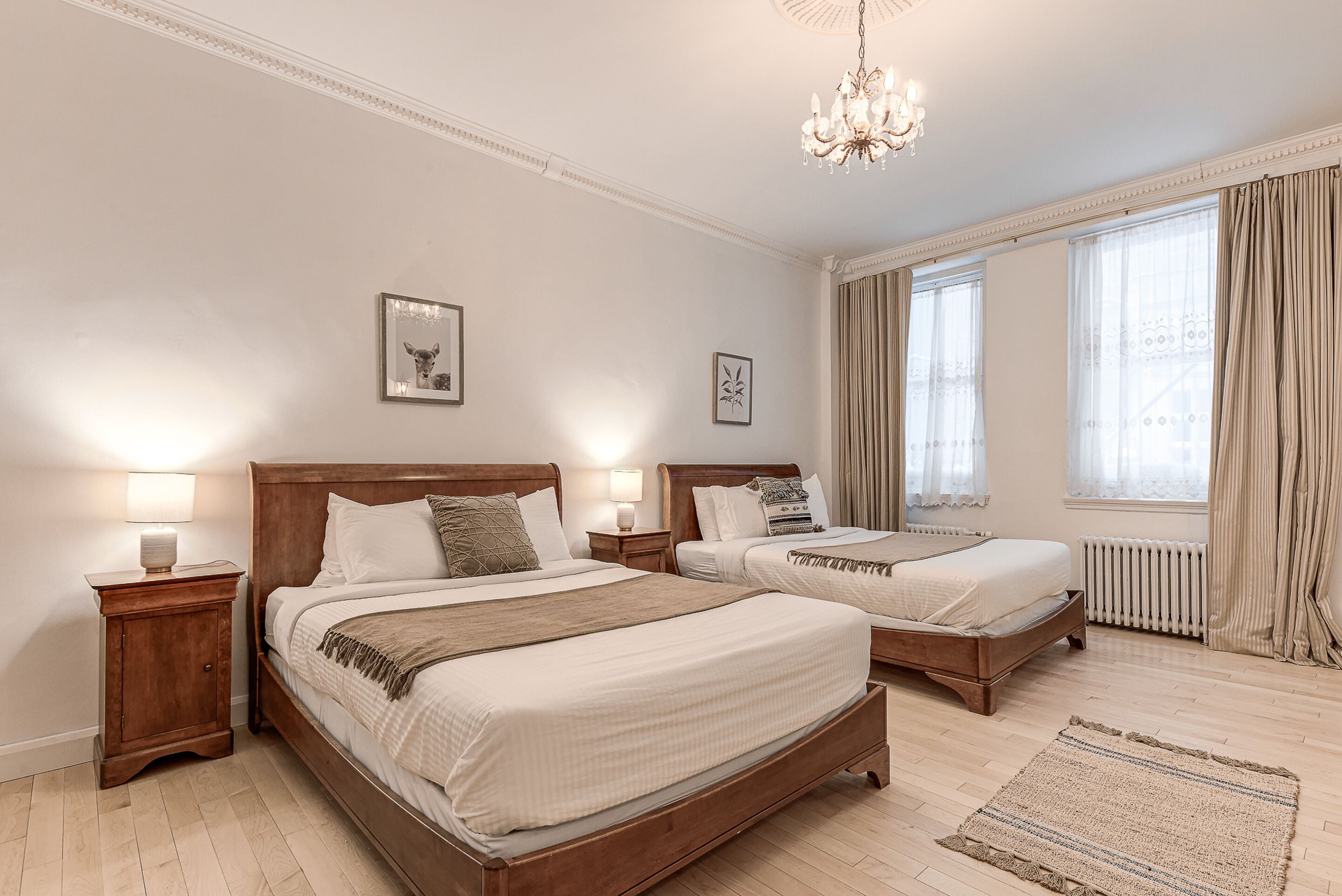 family room | 2 bedrooms, individually decorated, free wifi, bed sheets