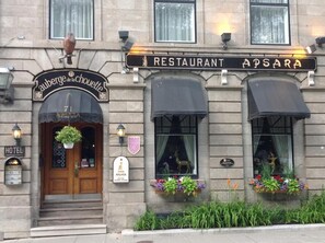 Exterior - North House - Auberge la chouette / Hôtel Automatisé (Québec City)