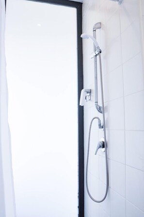 Douche de la salle de bain