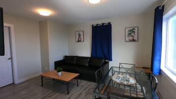Premium Suite, 2 Bedrooms, Ocean View | Living area