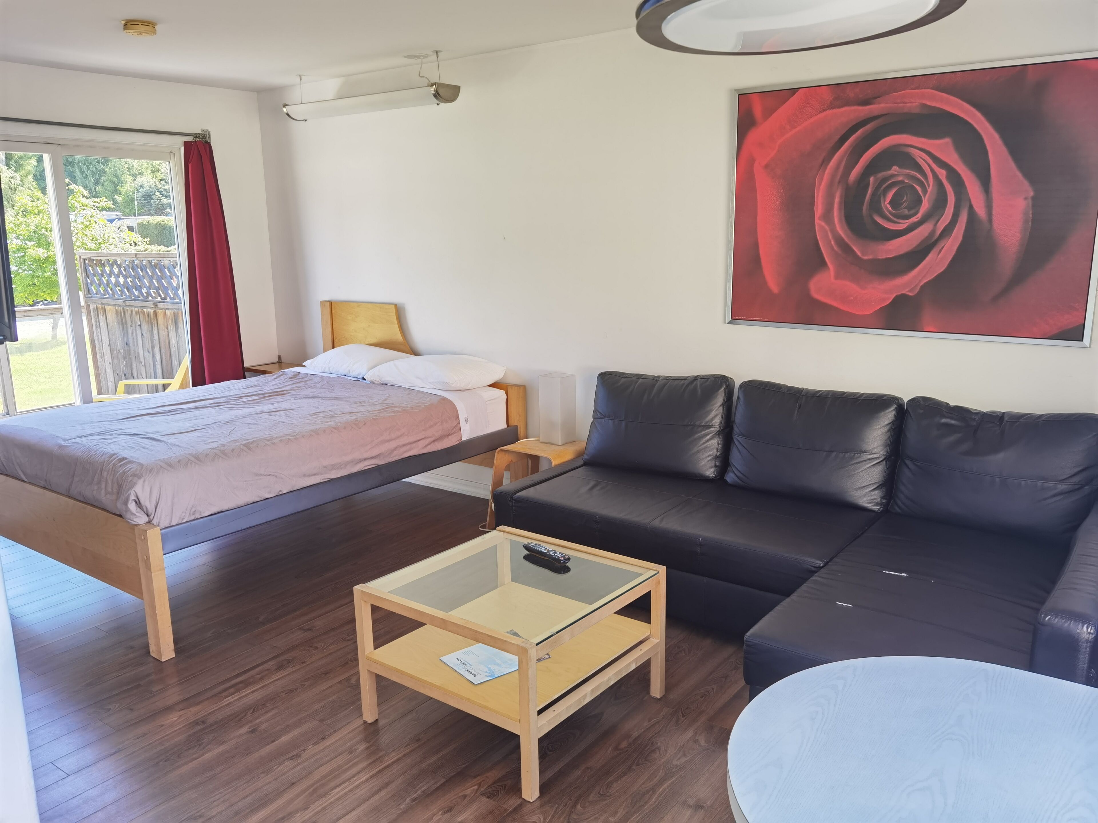 Studio Bisnis, 1 Tempat Tidur Queen, pemandangan samudra, lantai dasar | Wi-Fi gratis dan seprai linen