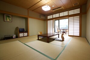 TV - Inunakisan Grand Hotel Kisenkaku (Izumisano)