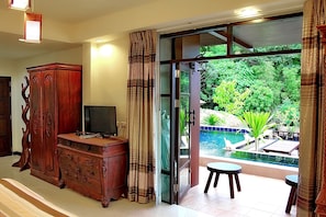 4 bedrooms, premium bedding, individually furnished, blackout drapes - kokohousesamui pool villa (Koh Samui)