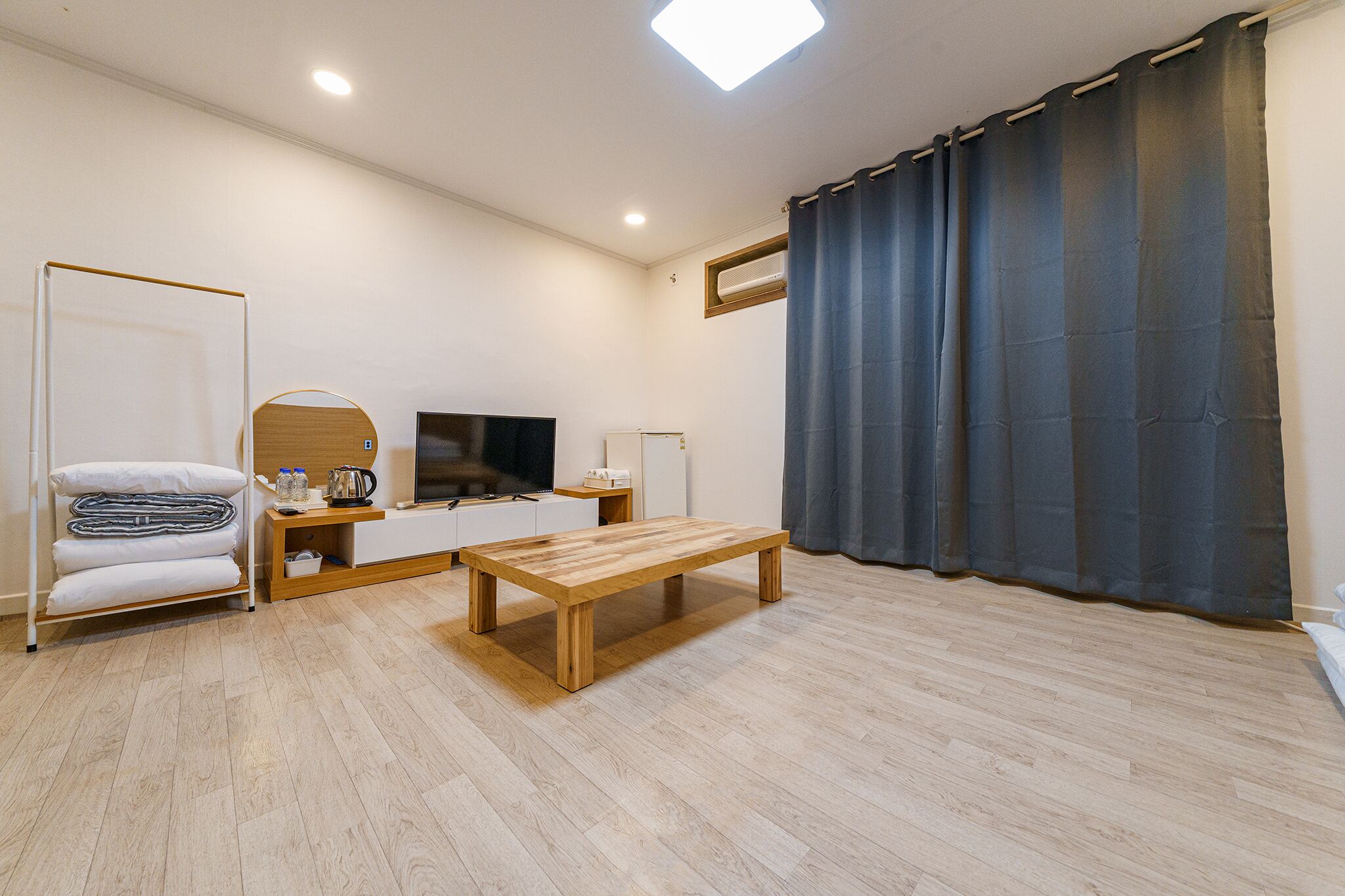 Room, Kitchenette (B-TYPE, Ondol Room, 2 people) | Blackout curtains, free WiFi, bed sheets