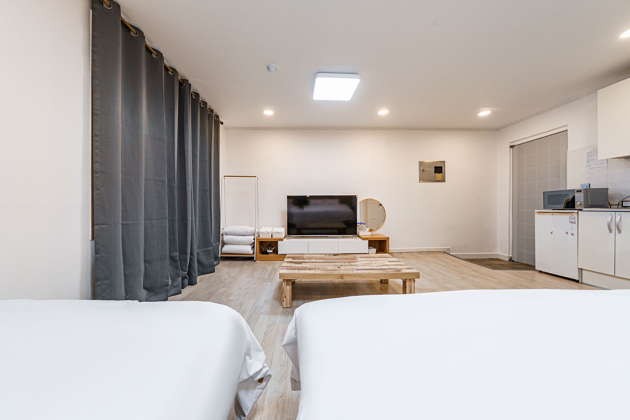 Blackout curtains, free WiFi, bed sheets