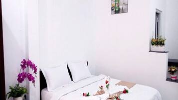 Phòng Deluxe | Minibar, bàn, truy cập Internet không dây miễn phí, bộ trải giường
