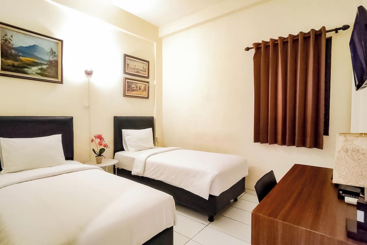 Superior Double or Twin Room | Desk, soundproofing, WiFi (free)