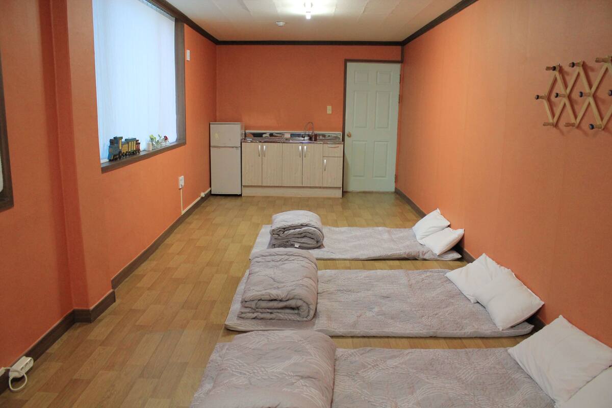 Family Room | WiFi (free)