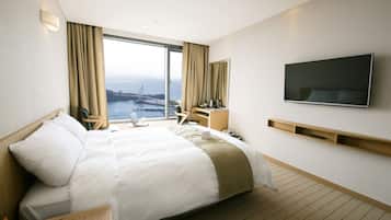 Desk, WiFi (free), bed sheets