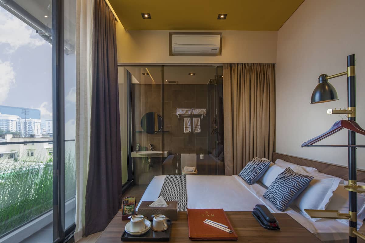 Doppelzimmer, Balkon | Kostenlose Minibar, Zimmersafe, Verdunkelungsvorhänge, kostenloses WLAN