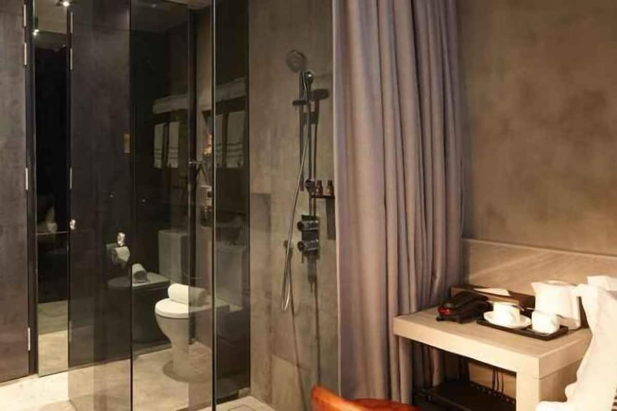 Bagno | Set di cortesia gratuito, pantofole, bidet, asciugamani